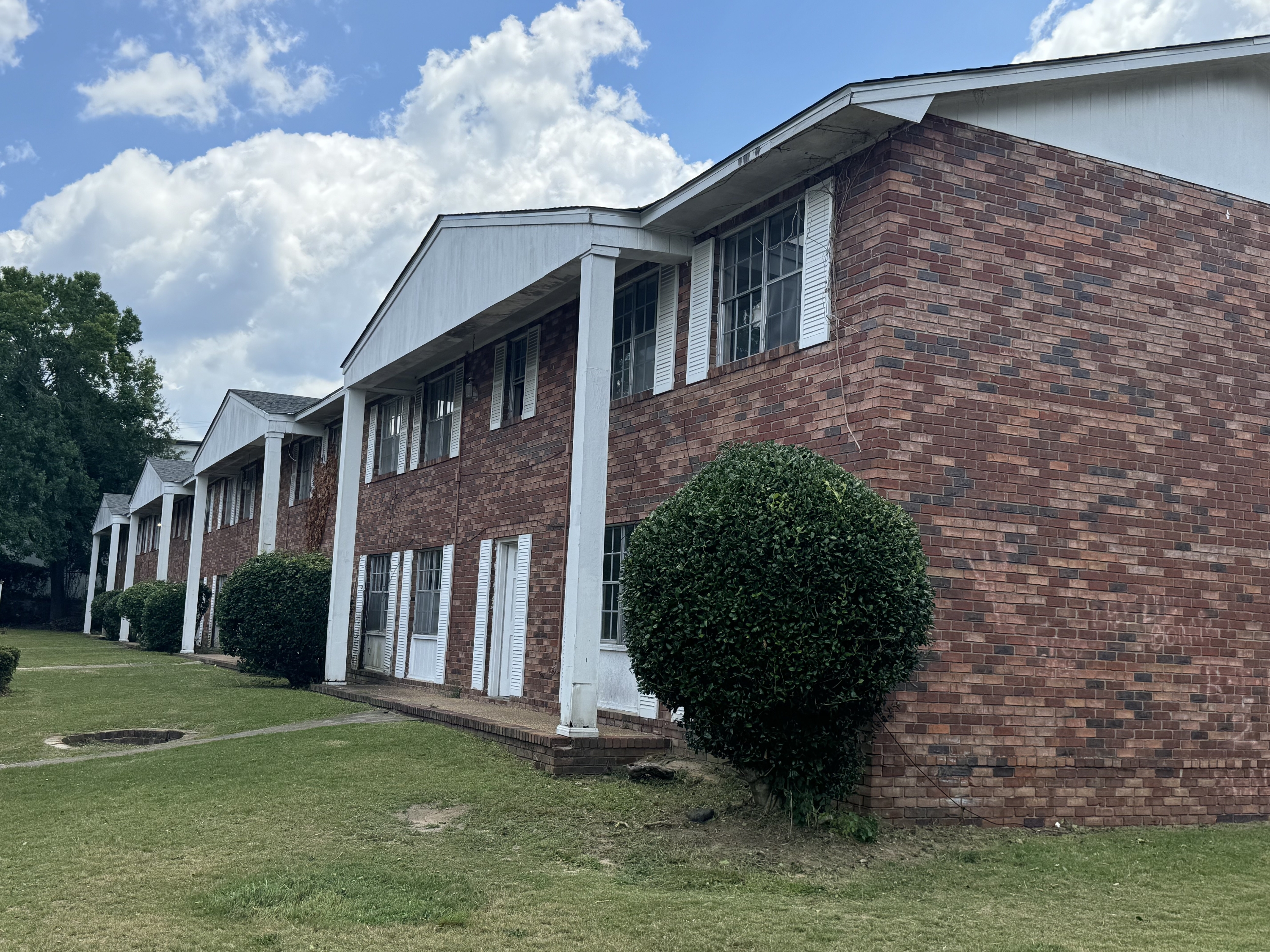 2220 Ticknor Drive - 9